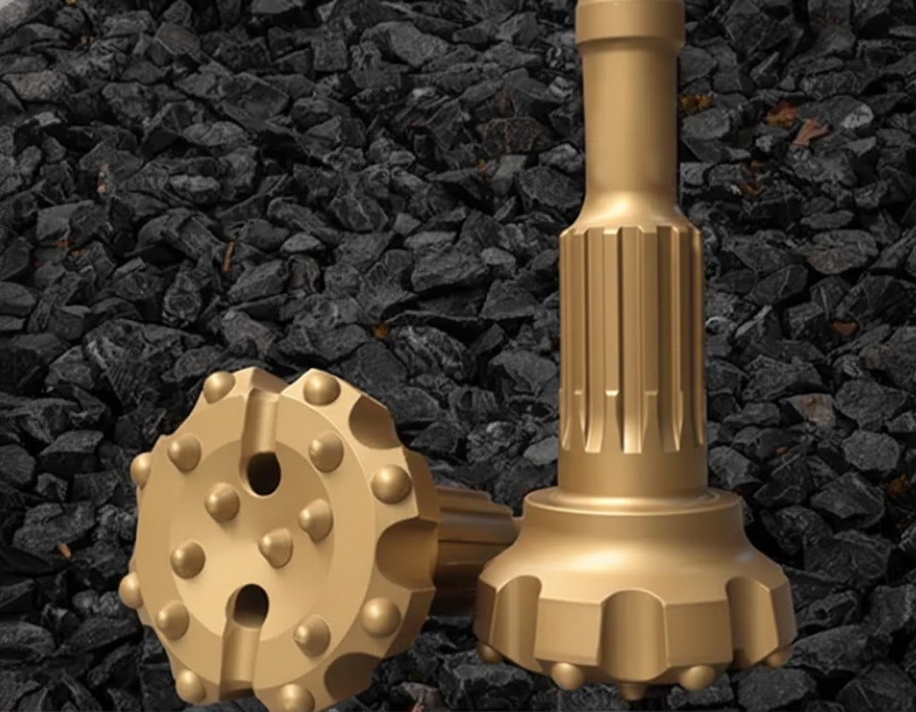 High-pressure DTH bits for hard rock air drilling